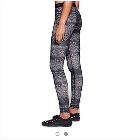 NIKE DRIFIT PRINT LEGGINGS - Picture 2 of 5